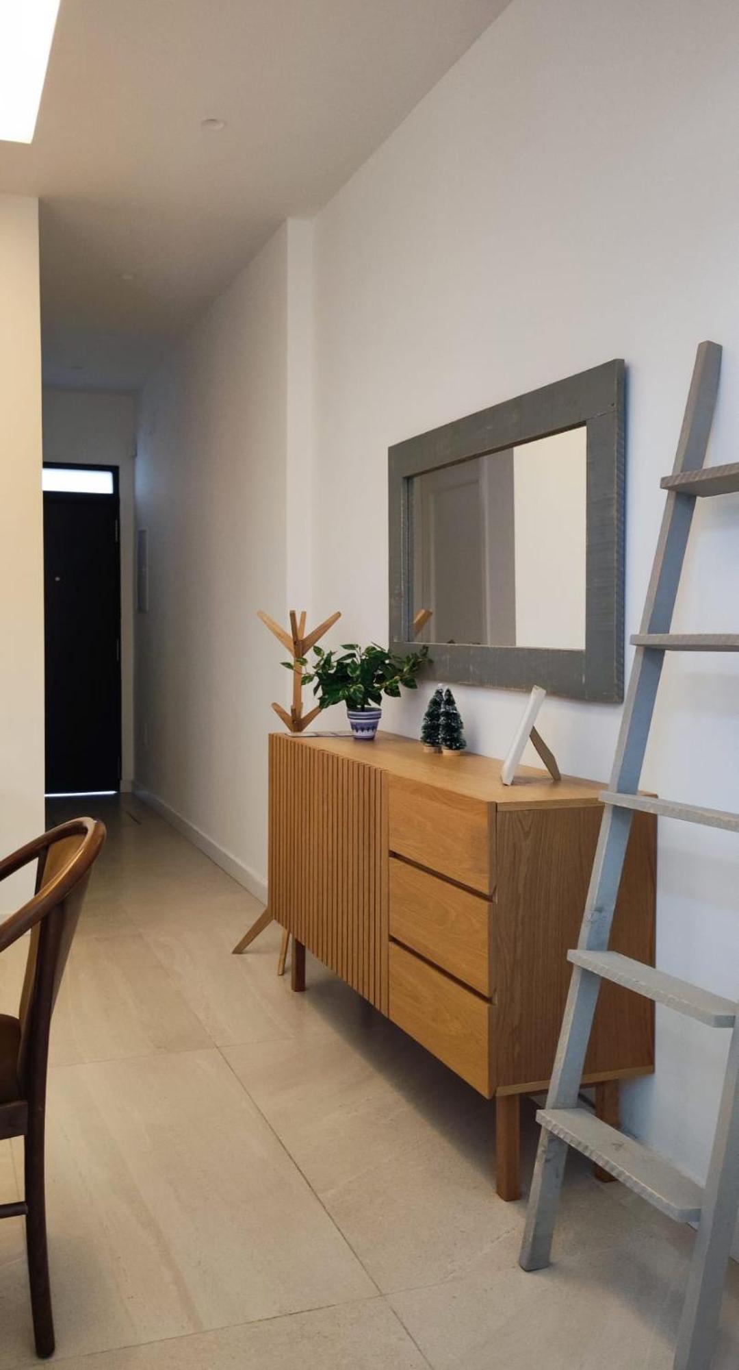 Mensaque Triana, 2 * Sevilla